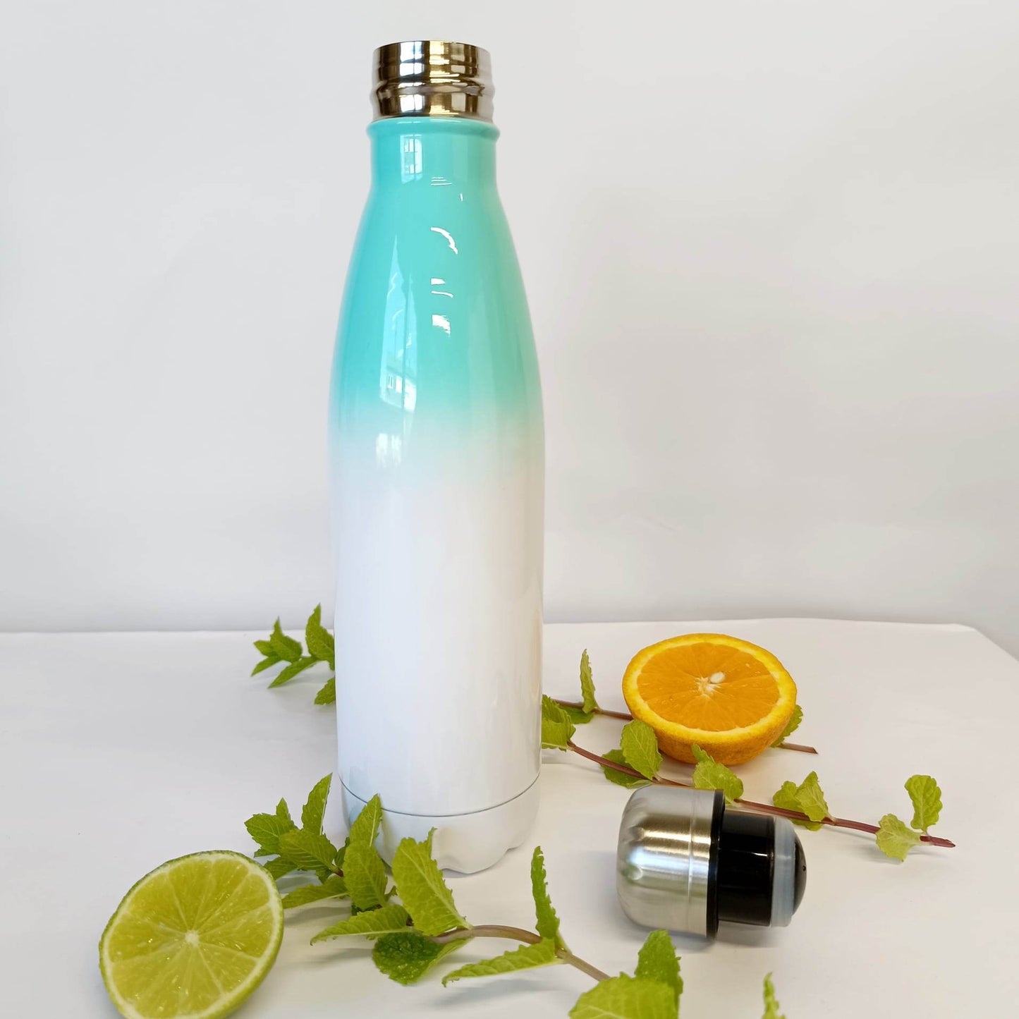 Bouteille isotherme 500 ml / Bi couleur: blanc/vert