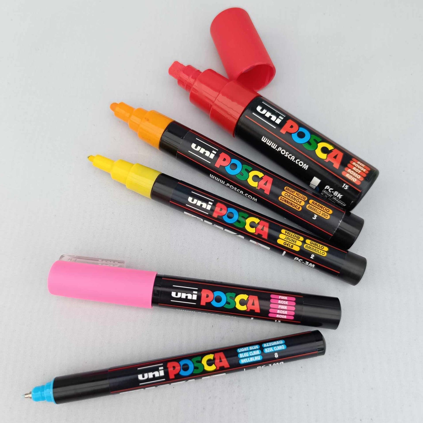 Marqueurs à base d'eau POSCA à l'unité