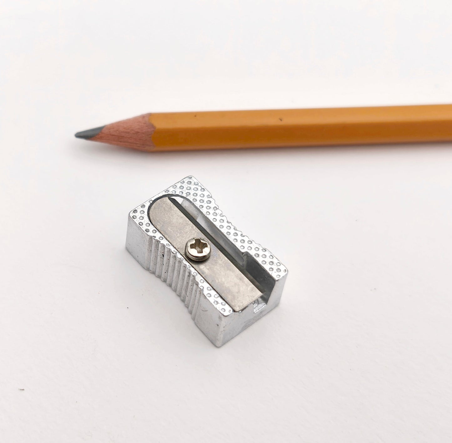 Taille crayon en métal