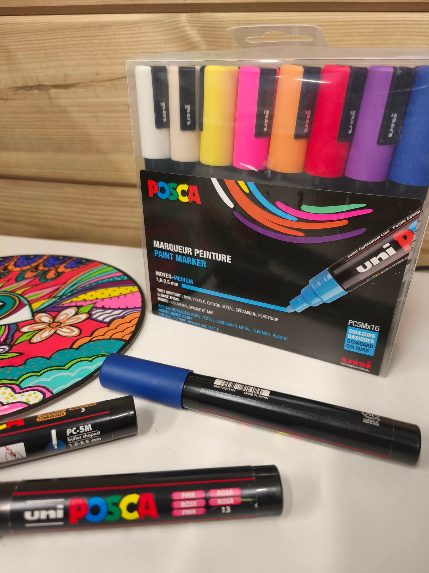 Pochette de marqueurs à base d’eau et d’encre POSCA